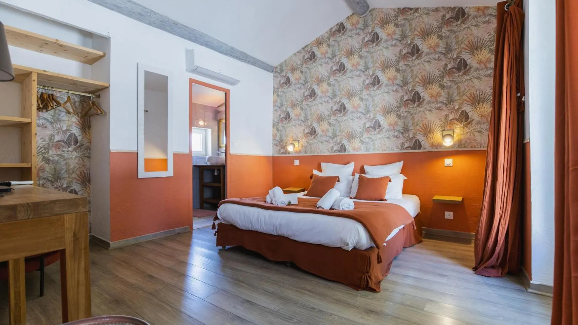 Holiday home Gite Petit Luberon Chez Manon En Luberon - Vacation Rental In Guest House Lagnes